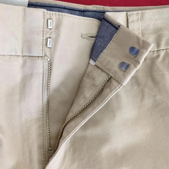 For Kitty Rescue! Tommy Hilfiger Women's Khaki Shorts Plus Size 14 - Picture 6 of 8